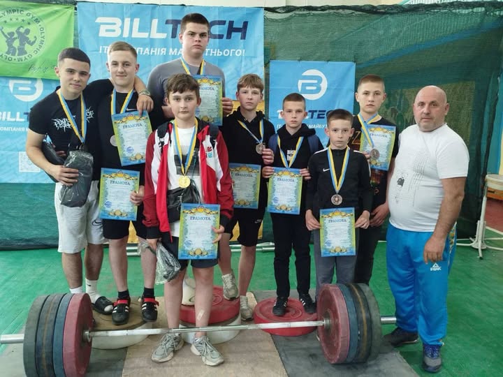 Жмеринські важкоатлети вибороли 8 медалей на Кубку в Тульчині