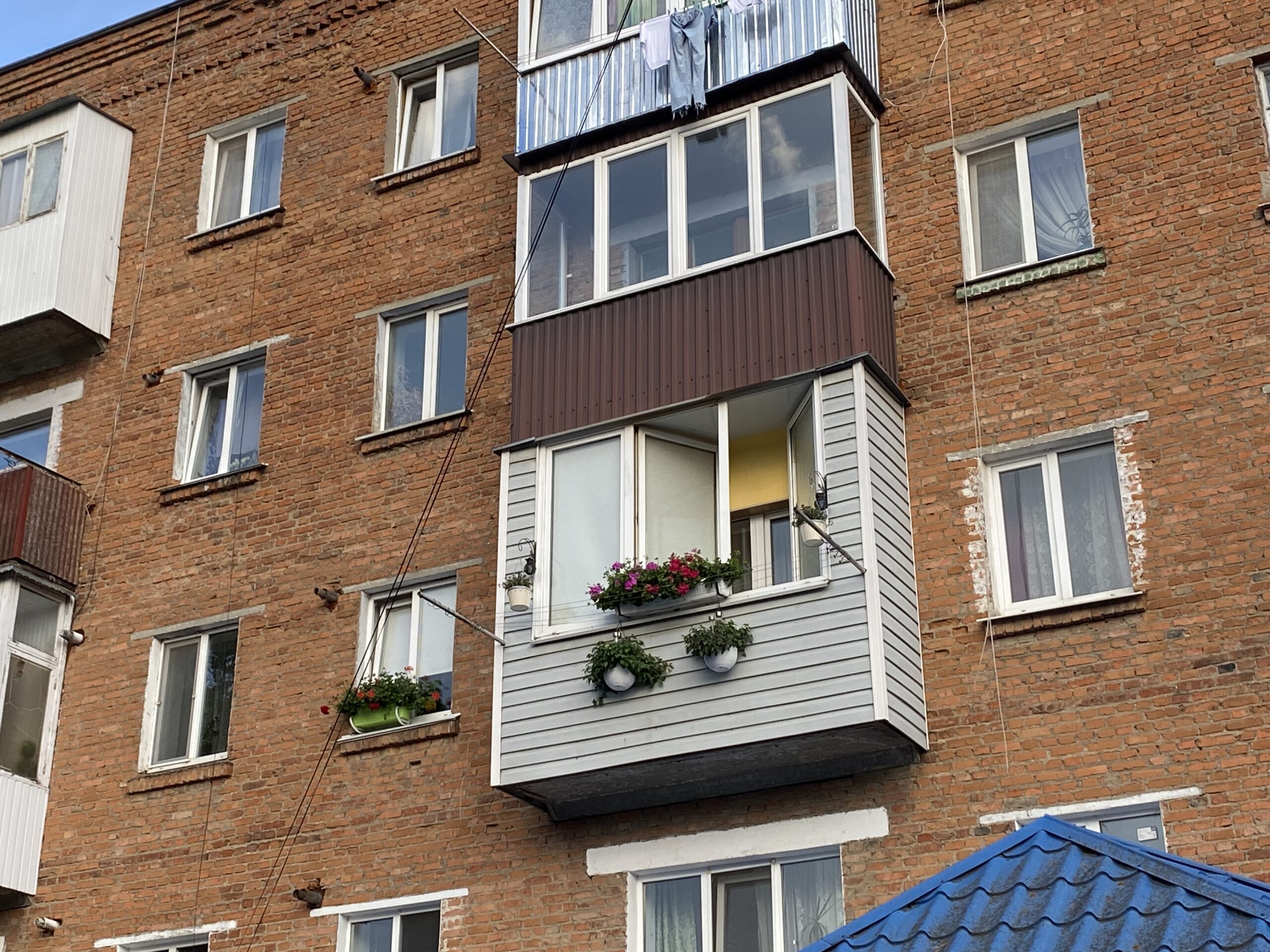 Маленькі світи над вулицями: чим особливі балкони Бара