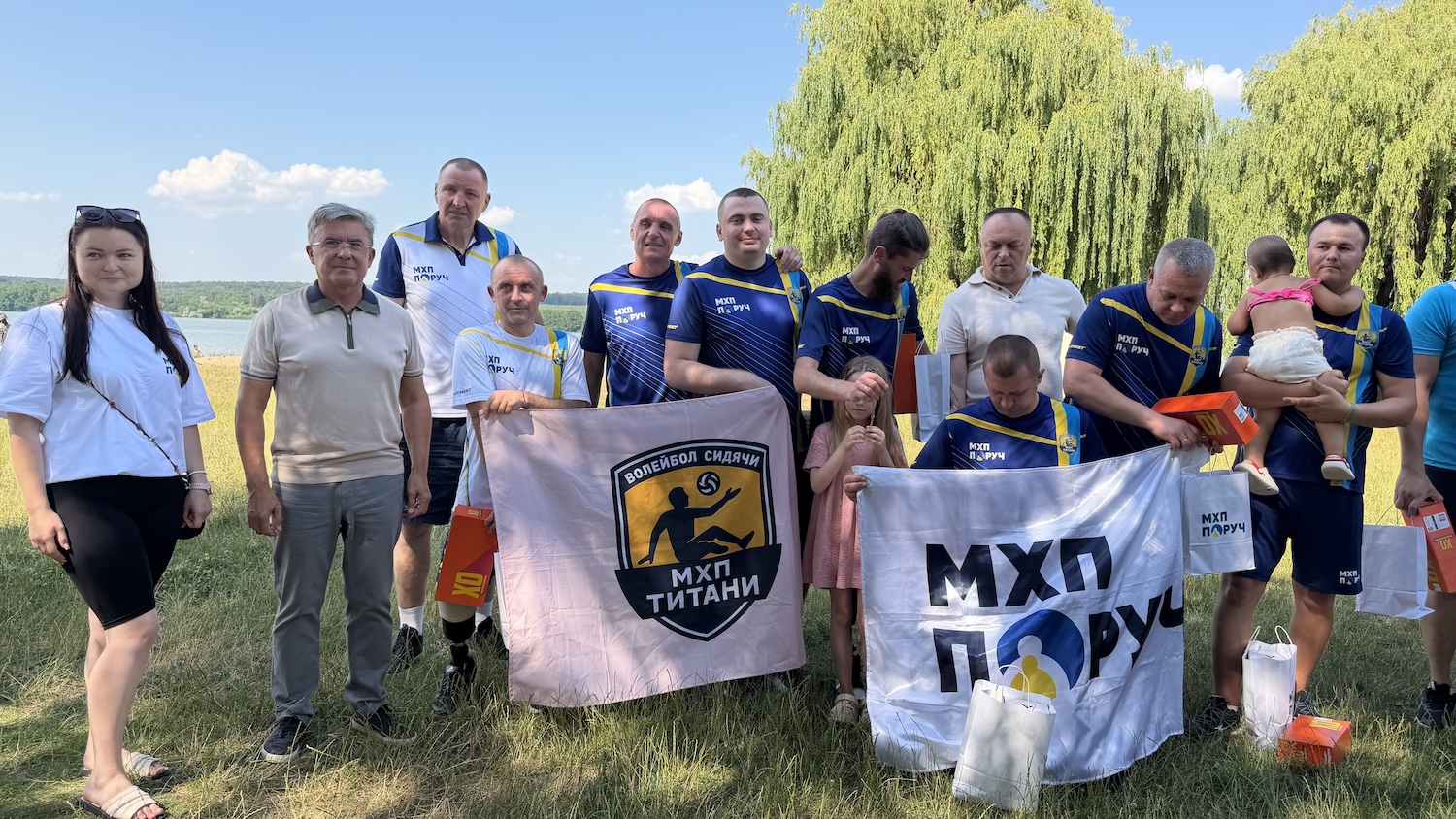 На Вінниччині ветерани війни та поліцейські зіграли у волейбол сидячи
