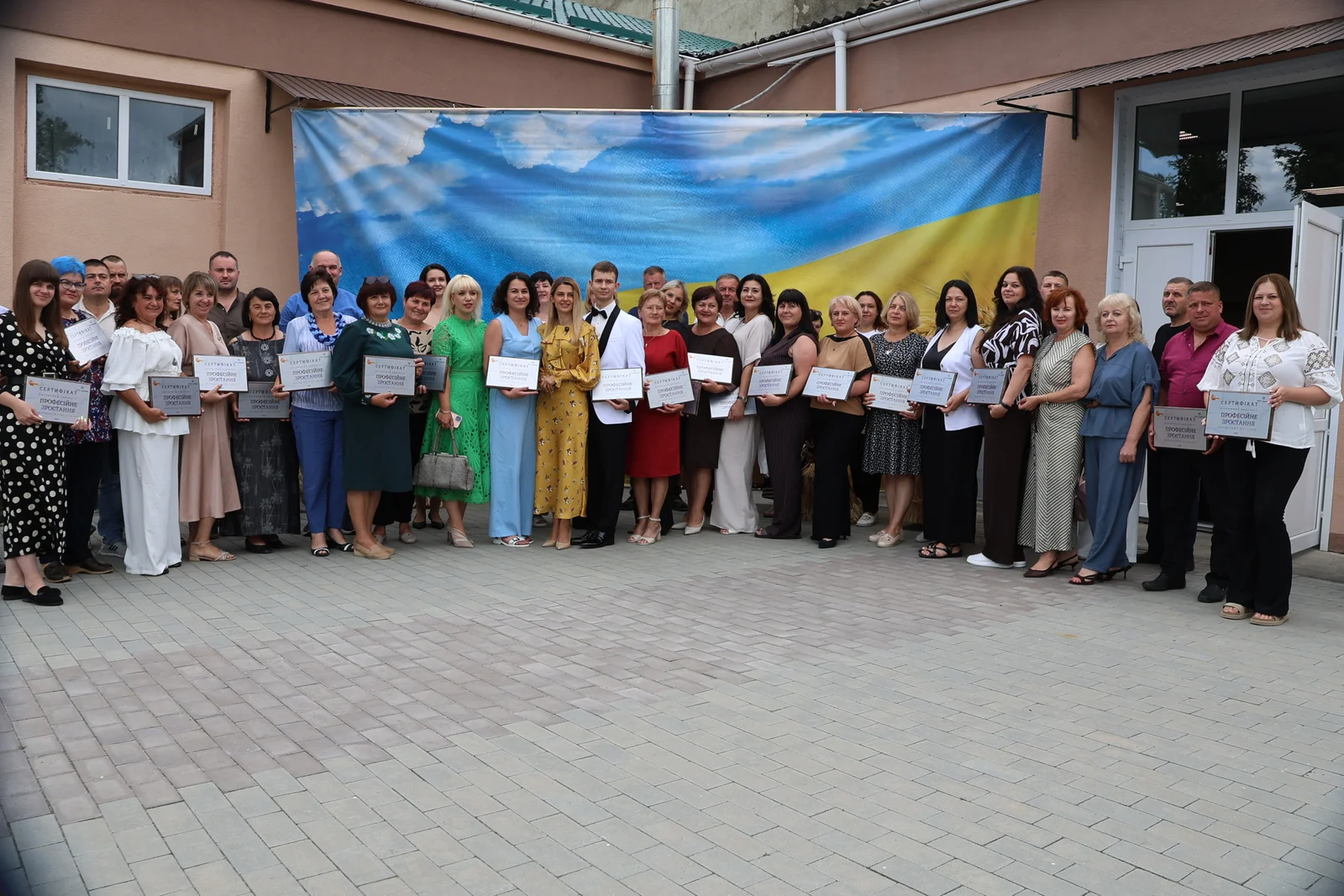 Освітяни, митці та волонтери: на Вінниччині нагородили переможців конкурсу мікрогрантів